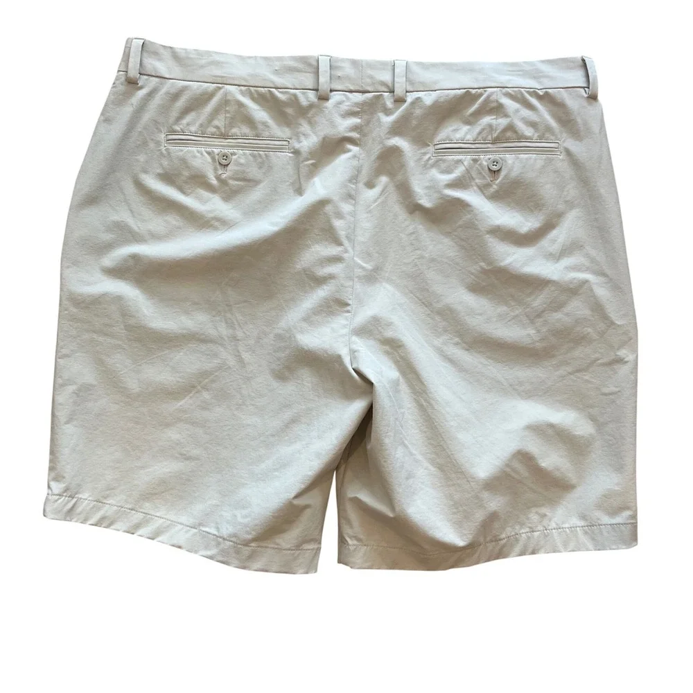 Vineyard Vines OTG On-The-Go Shorts Mens 40 Khaki Tan‎ Performance Stretch Golf